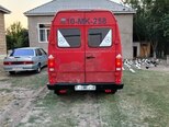 Mercedes 208 D-18