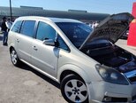 Opel Zafira-9