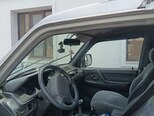 Mitsubishi Pajero-5