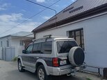 Mitsubishi Pajero-3