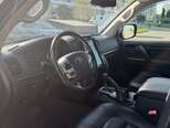 Toyota Land Cruiser-6