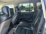 Toyota Land Cruiser-7