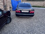 Mercedes E 240-3