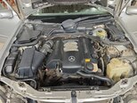 Mercedes E 240-11