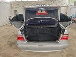 Mercedes E 240-4
