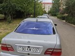 Mercedes E 240-2