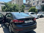 Hyundai Elantra-2