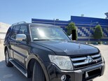 Mitsubishi Pajero-2