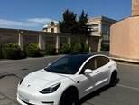 Tesla Model 3-1