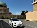 Tesla Model 3-4