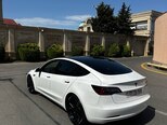 Tesla Model 3-5