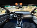 Hyundai Elantra-8