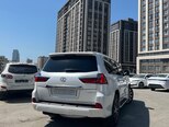Lexus LX 450d-2