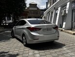 Hyundai Elantra-5