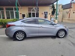 Hyundai Elantra-4