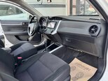 Toyota Corolla Fielder-17