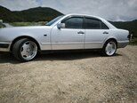 Mercedes E 300-4