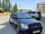 Hyundai Accent-2