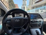 Hyundai Sonata-14