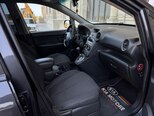 Kia Carens-10