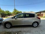 Nissan Tiida-4