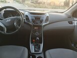 Hyundai Elantra-12
