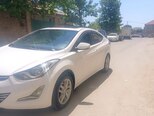 Hyundai Elantra-3