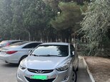 Hyundai Avante-9