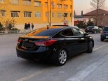 Hyundai Elantra-4