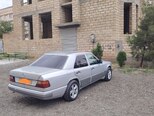 Mercedes 200 E-2