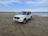 Mitsubishi Pajero-4