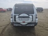 Mitsubishi Pajero-2