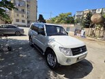 Mitsubishi Pajero-5
