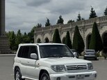 Mitsubishi Pajero io-3