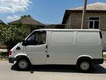 Ford Transit-4