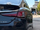 Lexus ES 300h-11