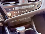 Lexus ES 300h-17
