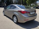 Hyundai Elantra-10