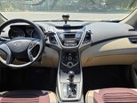Hyundai Elantra-12