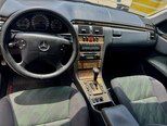 Mercedes E 240-12