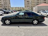 Mercedes E 240-3