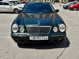 Mercedes E 240-8