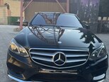 Mercedes E 220-1