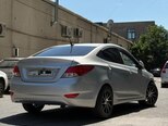 Hyundai Accent-3