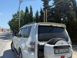 Mitsubishi Pajero-18