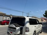 Mitsubishi Pajero-20
