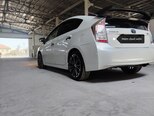 Toyota Prius-4