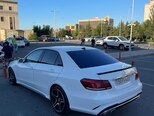 Mercedes E 220-8