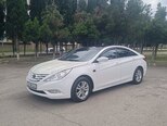 Hyundai Sonata-4