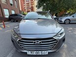 Hyundai Elantra-1